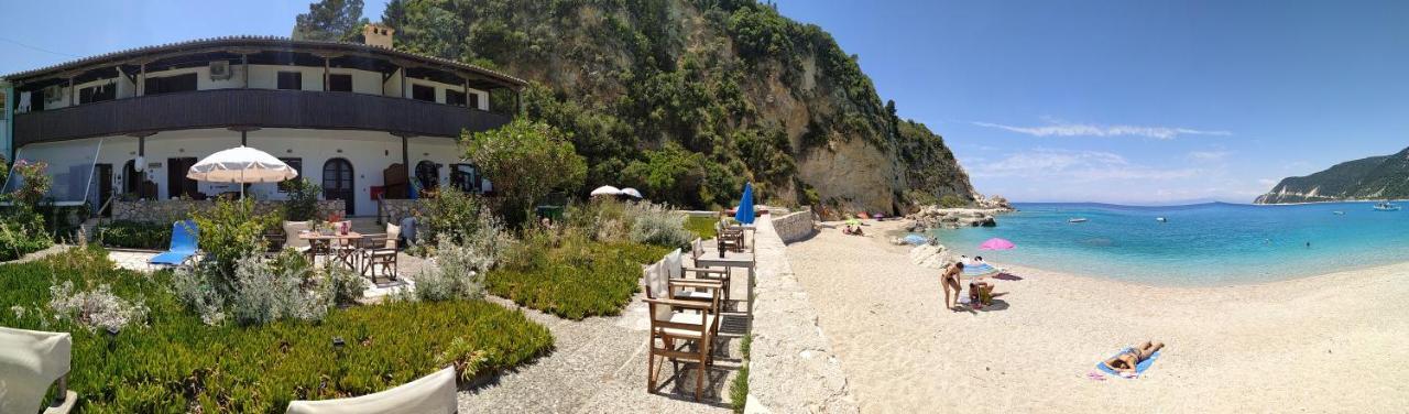 Fetsis * Agios Nikitas